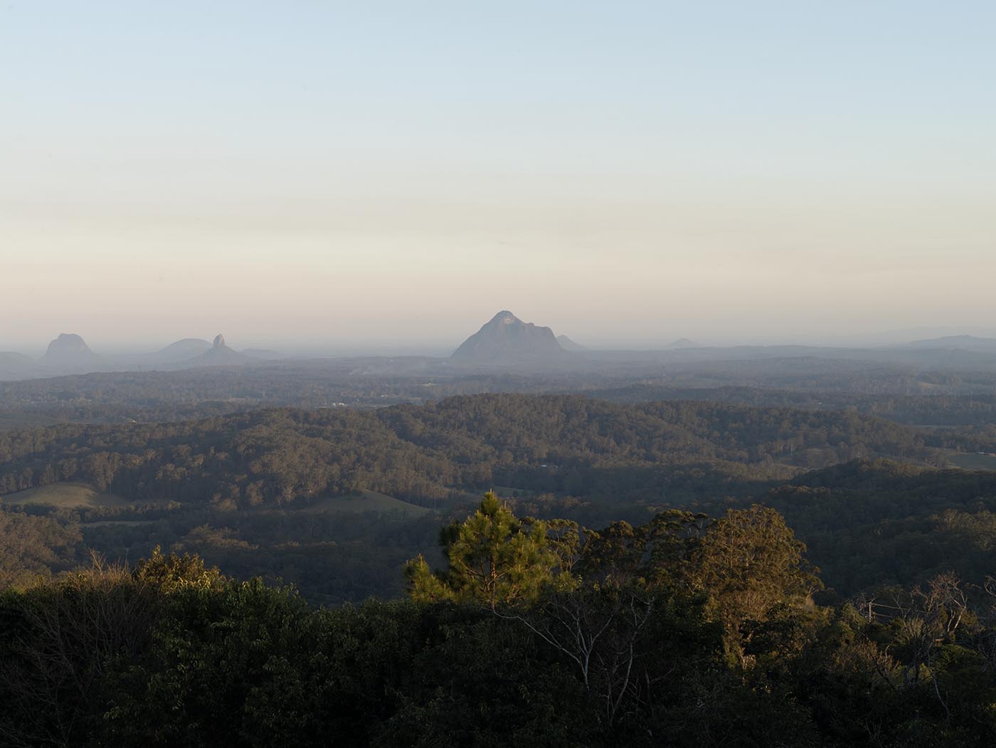 Uitzicht op de Glass House Mountains